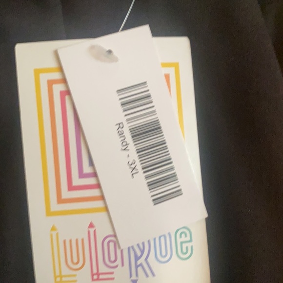 LuLaRoe Randy - Picture 2 of 5